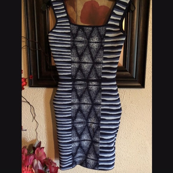 NWT BCBG maxazria Hailey bandage dress Sz Small - Picture 5 of 6